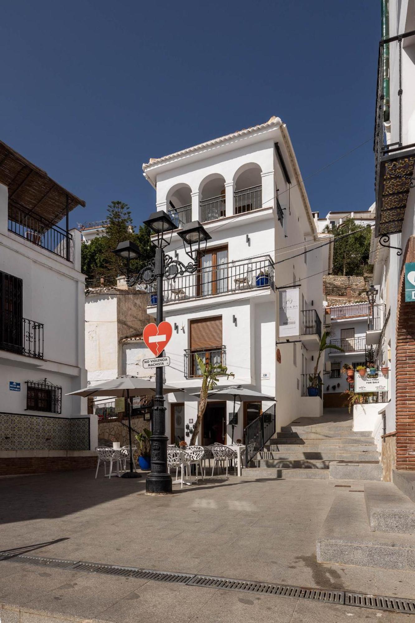 Bed & Breakfast Olive & Ivy Canillas de Aceituno